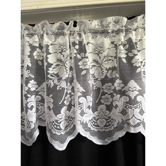 White Lace Floral Valance 17"L x 62"W - Picture 2 of 6